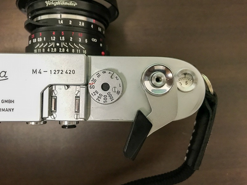 Leica M4の巻き上げ
